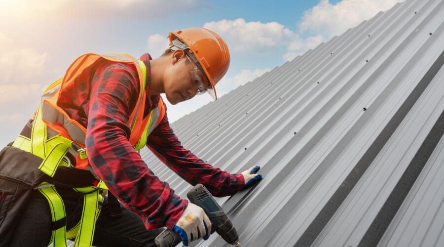 Expert new roof installation services in Hecker, IL